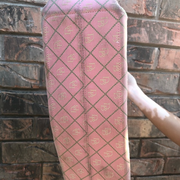 Vintage Dooney and Bourke handbag! Gorgeous pink! - Picture 4 of 7
